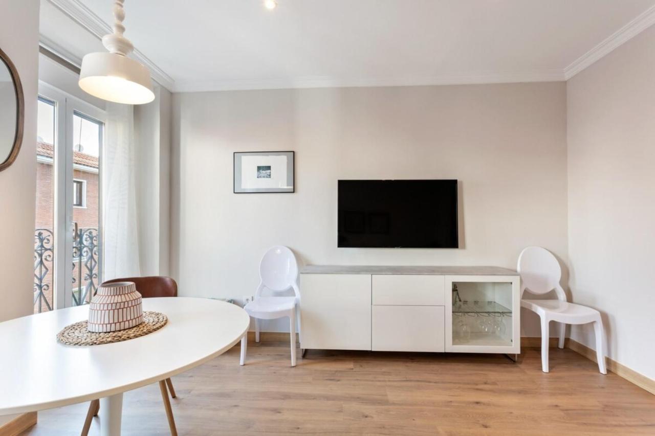 Elegant 1 Bedroom Apartment In The Heart Of Centro Madrid Ngoại thất bức ảnh